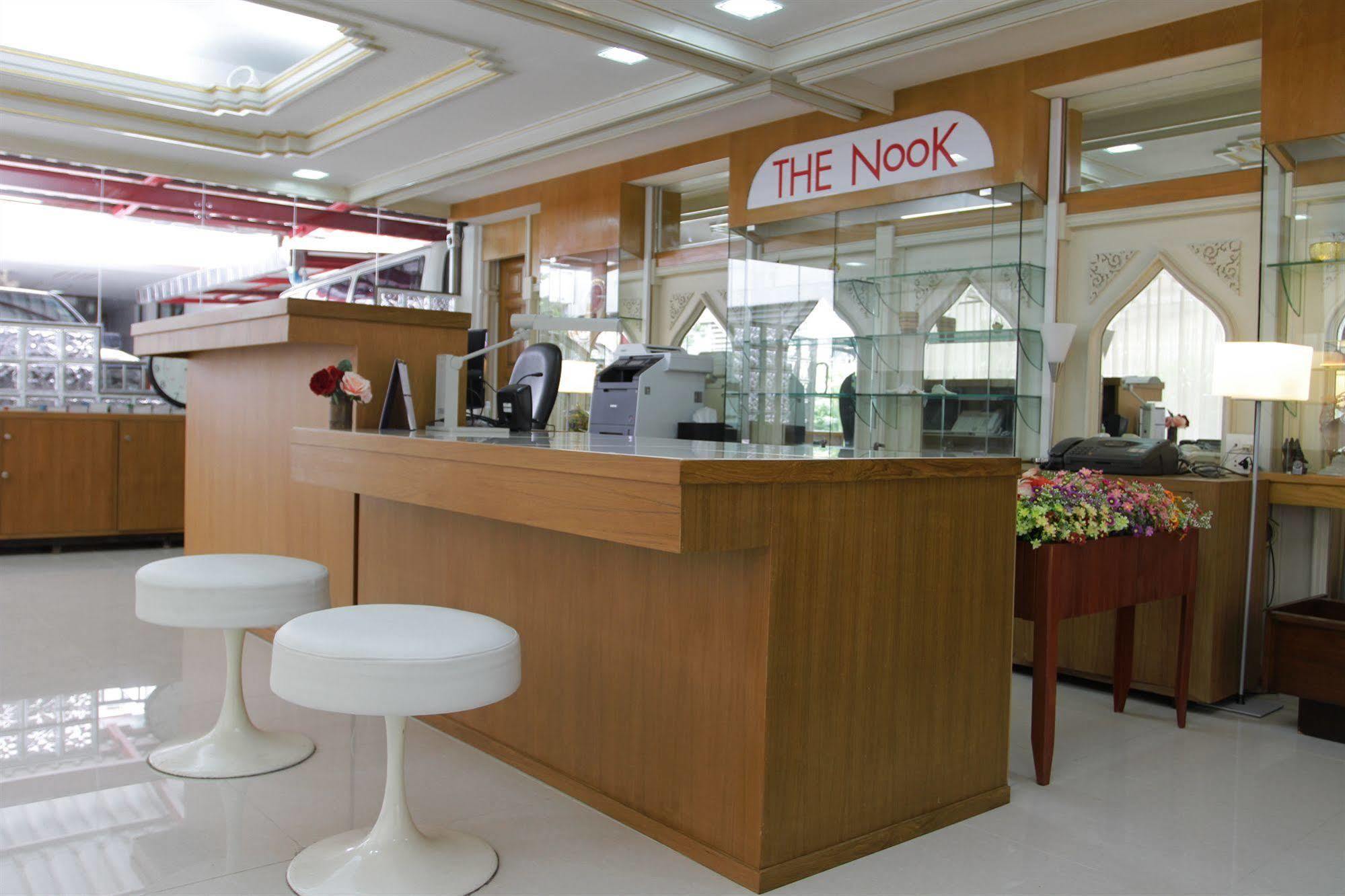 The Nook Pratunam Bangkok Exterior photo
